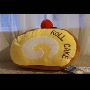 Mochi puni roll cake plush